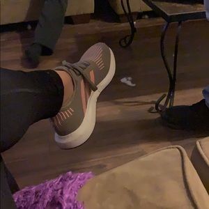 Meet your Posher, Lorena